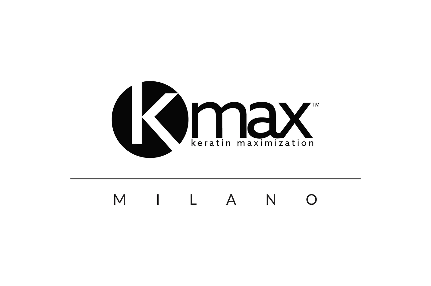Recto de la carte de visite : le logo Kmax Milano en noir sur fond blanc